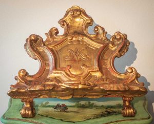 Leggio in legno dorato secolo XVlll 
